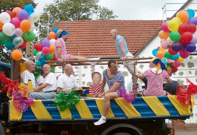 Aus dem Jahre 2002 wir können auch richtig Turnen