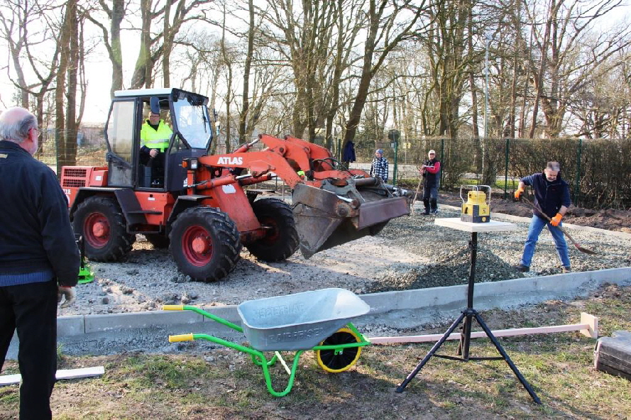 Zum Glück hatten wir einen Radlader