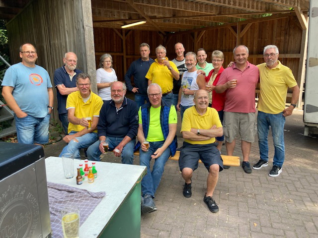 Gegen 15:30 Uhr hatten die Turner und Helfer dann fast alles abgebaut. Vieles wurde dann gleich wieder in die Turnhalle, oder zu den Sportlern gebracht, damit der Platz dann wieder sauber verlassen werden konnte. Eine für alle gelungende Veranstaltung, die uns viel Freude gemacht hat. Auf ein Neues zum 43 Volksradfanren am 27. August 2023.