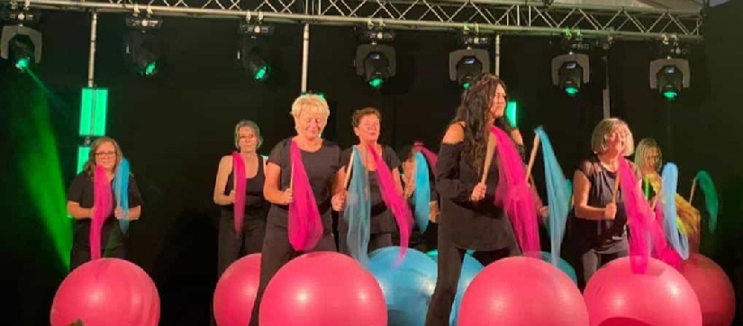 Drums Alive mit der Aerobic Gruppe unter Leitung von Renate 