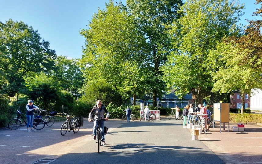 Die Wettervorhersage war ideal. Trocken und Temperaturen anfang 20 Grad. So macht das Radfahren Spaß.